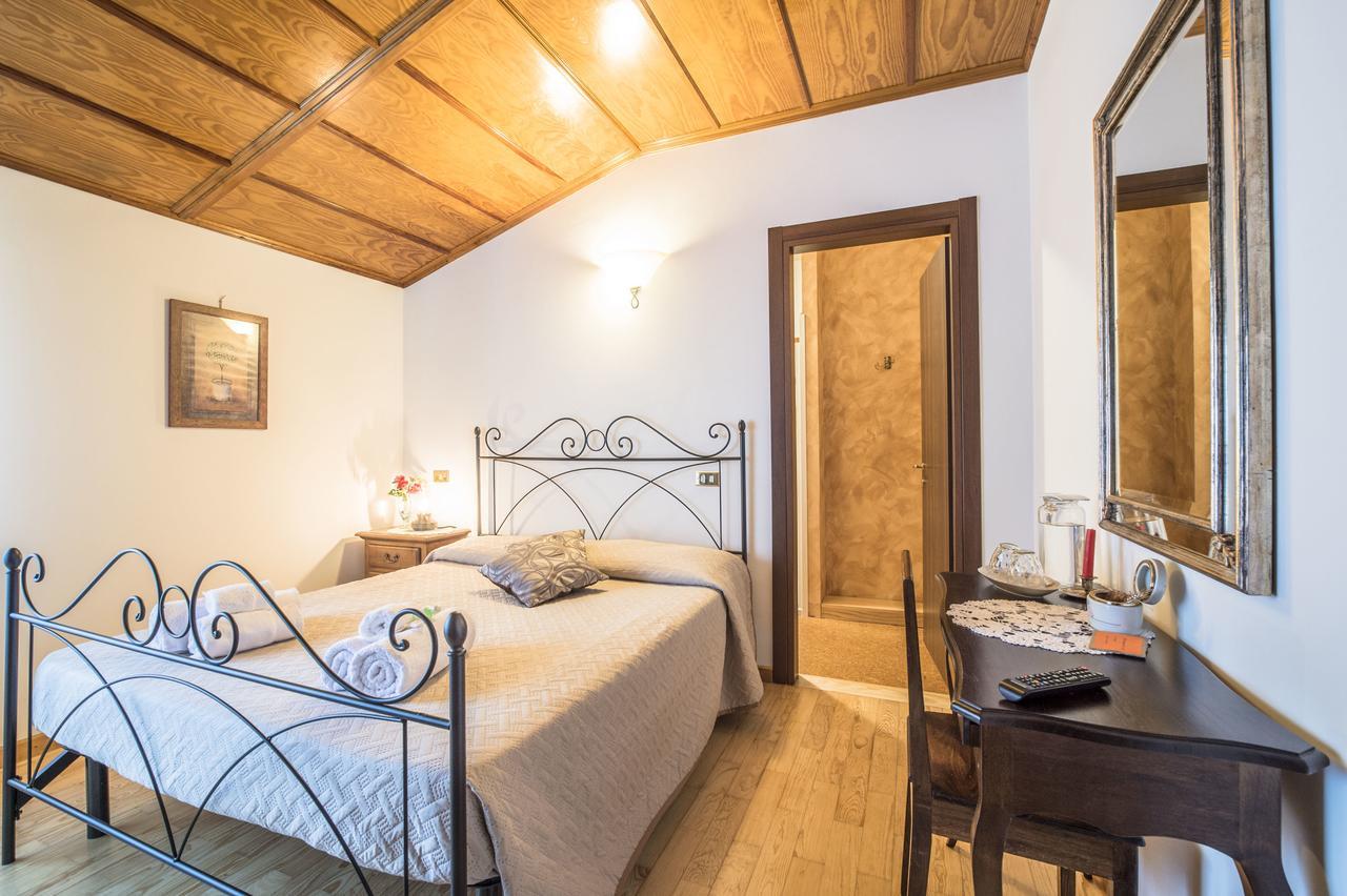 Villa Montegenco Comunanza Exteriér fotografie